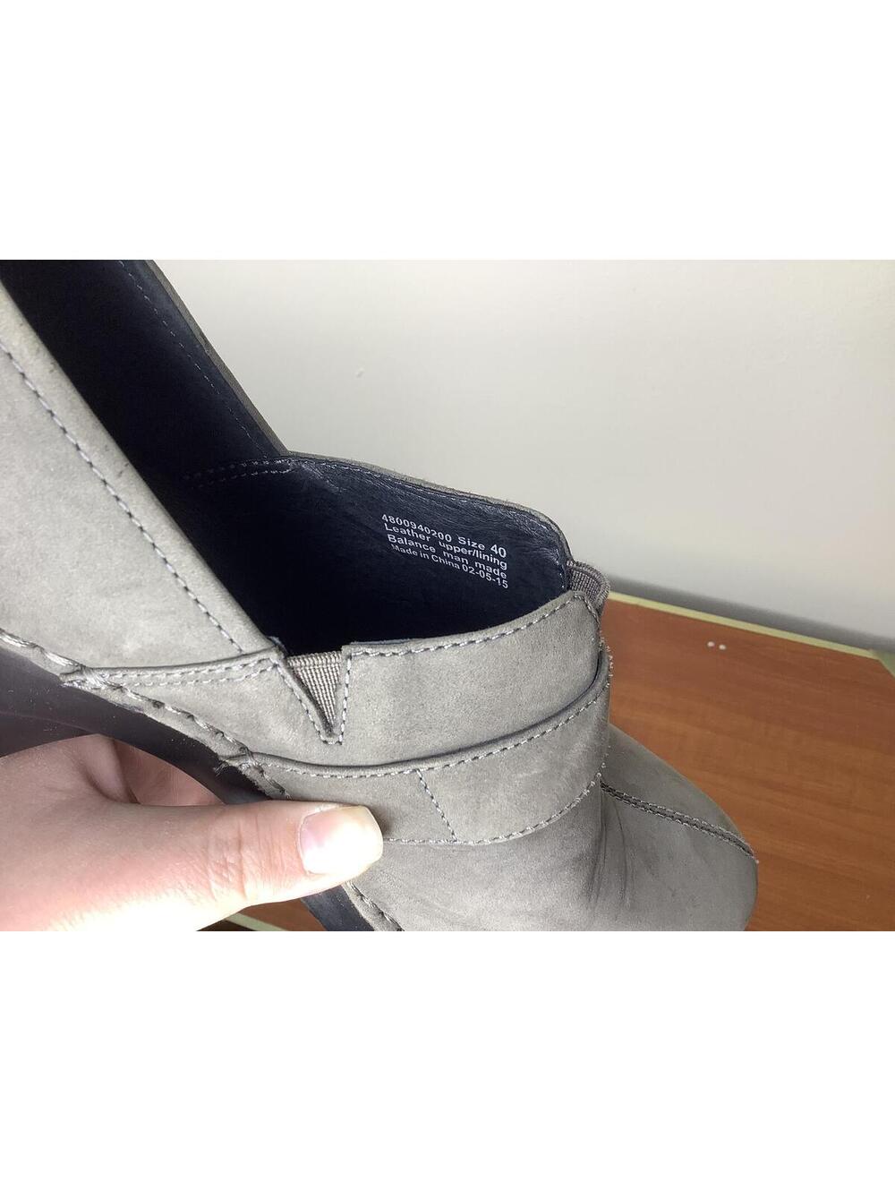 < Dansko Tamara Grey Suede Leather Clogs Size 9.5 > - Picture 7 of 8